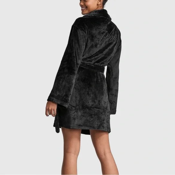 New Victoria's Secret PINK Robe Plush Black Logo NWT Great for college dorm - Picture 1 of 8